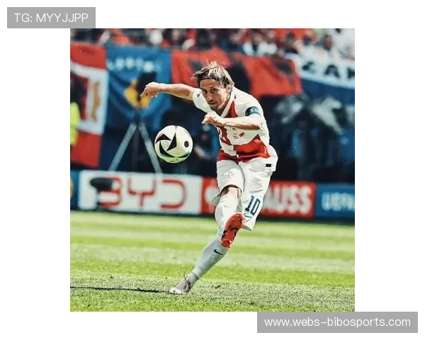 终场哨响,克罗地亚老将莫德里奇跪地掩面,皇马2-0莱万特取关键胜利 终场哨响,克罗地亚老将莫德里奇跪地掩面,皇马2-0莱万特取关键胜利